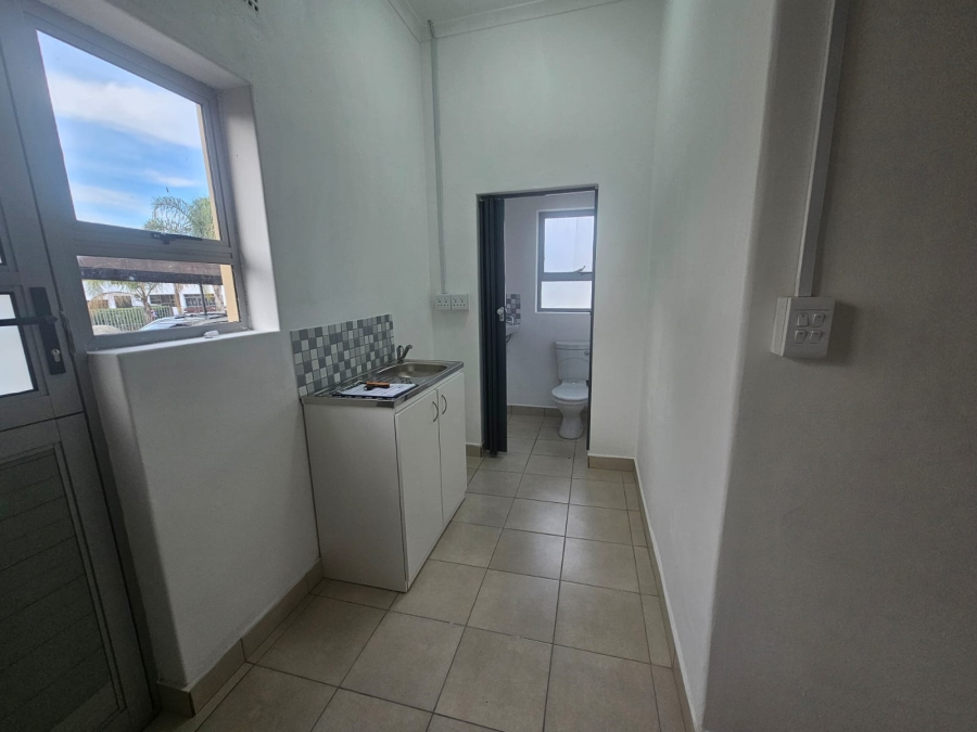 To Let 1 Bedroom Property for Rent in Zoo Park Western Cape